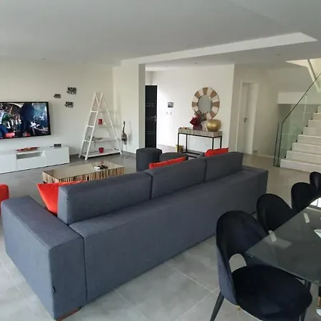 Vila Sunrise By Laranjal *